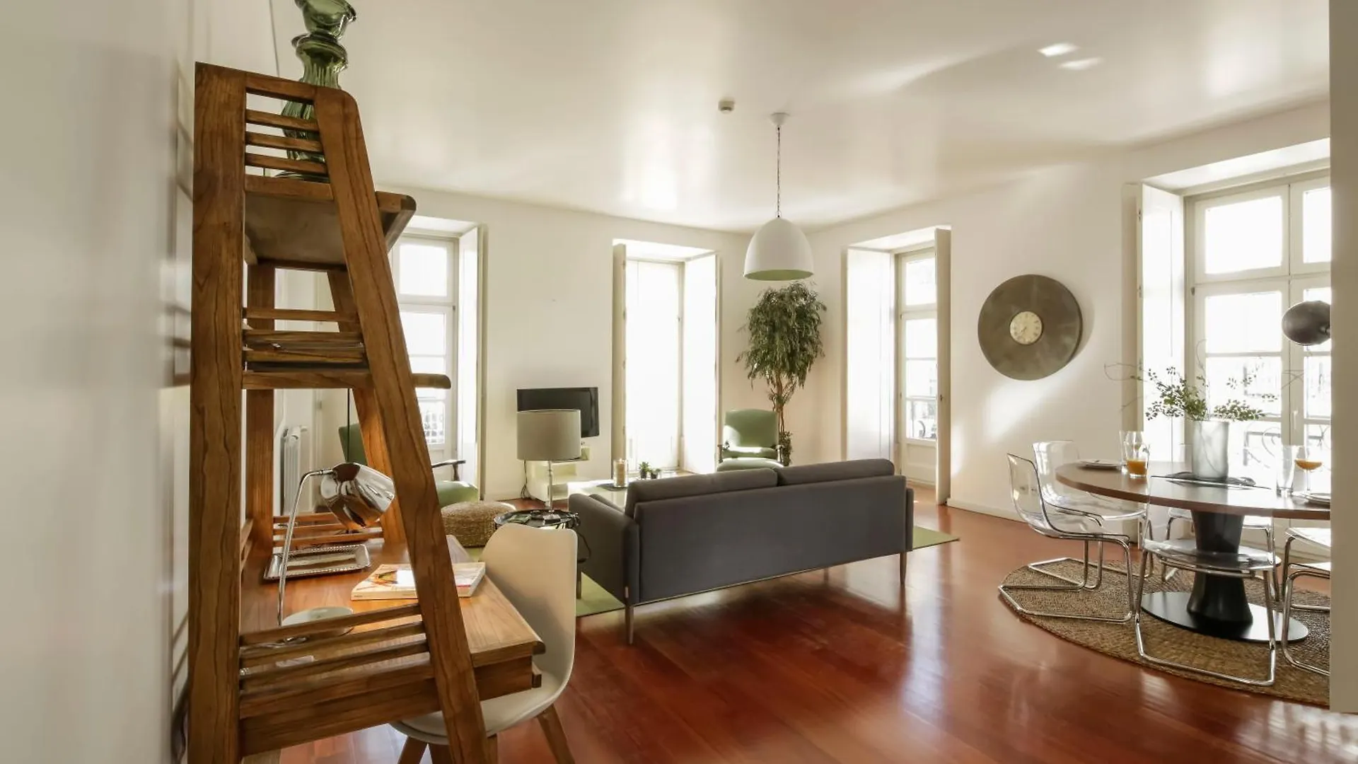 Bairro Alto Apartments By Linc location